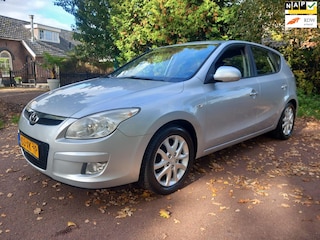 Hyundai i30 1.6i Dynamic Luxe / Airco / NAP/ Aux / Apk /