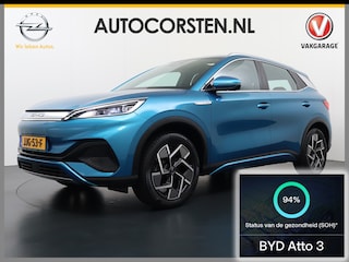 BYD Atto 3 60kWh Design SOH 94% Pano-dak Leer+Elektr.Verst. Warmtepomp Adaptieve Cruise 360°Camera Apple Carplay Android Auto Elektr.Achterklep Design Verkeersbord detectie WiFi DAB Led Rijstrooksensor Keyless Smartphone Entry Fabrieksgarantie tot 20-12-2030/150.000km Garantie. Op de LFP Accu tot 20-12-2030/200.000km €44.000,- Nieuw!