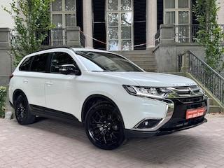 Mitsubishi Outlander 2.0 Instyle+ 4WD 7P Automaat Sch-Dak Navi Xenon 360c Camera Trekhaak Full Options