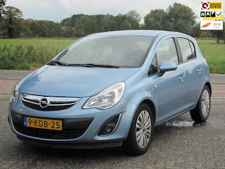 Opel Corsa 1.4-16V Design Edition + Trekhaak