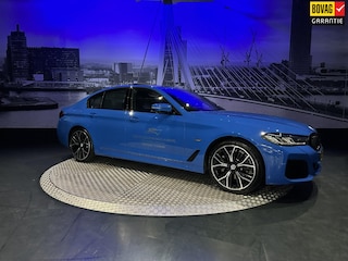 BMW 530e Business Edition Plus *Schuifdak*Laser*HUD*ACC*