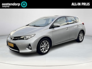 Toyota Auris 1.6 Aspiration | Licht metalen velgen | Cruise control | Bluetooth | Parkeercamera achter |