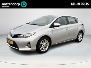 Toyota Auris 1.6 Aspiration | Licht metalen velgen | Cruise control | Bluetooth | Parkeercamera achter |