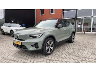 Volvo XC40 Recharge Ultimate 70 kWh | Wegklapbare trekhaak | Panoramadak | All Season | 360 camera |