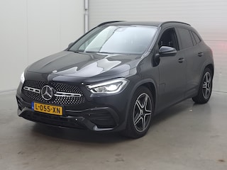 Mercedes-Benz GLA 180 Business Solution AMG | Panoramadak | Led | Clima |*