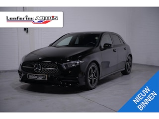 Mercedes-Benz A-klasse 180 Business Solution AMG NAP 1e eigen. led-verlichting v+a navi PDC v=a ambiente verlichting camera private-glas trekhaak wegklapbaar schakelflippers 18"LMV