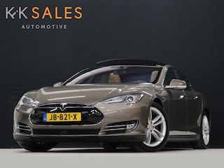 Tesla Model S 85D Base [SCHUIFKANTELDAK, AUTOPILOT, ELEKTRISCH VERSTELBARE STOELEN, CAMERA, ADAPTIVE CRUISE, STOELVERWARMING, VOL LEDER, BLUETOOTH, CLIMATE, NIEUWSTAAT]