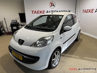 Peugeot 107 1.0-12V XR APK/1eEIG