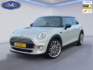 Mini Cooper 1.5 136 pk AUTOMAAT , vele opties, lederen sportinterieur, navi, parelmoer, hud, Nederlandse auto met nap