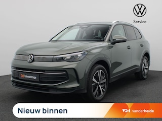 Volkswagen Tiguan 1.5 eHybrid Life Edition 204PK DSG Trekhaak, 19" LM Velgen, Adaptieve Cruise Controle, Achteruitrijcamera, Side Assist, Navi via Apple Carplay/Android Auto, Keyless, Stoel-Stuurverwarming, Elektr. Achterklep