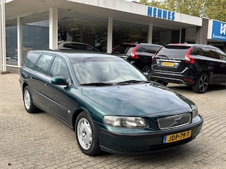Volvo V70 2.4 Aut Leder Stoelverwarming 1e Eigenaar Dealer onderhouden