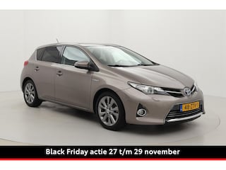 Toyota Auris 1.8 Hybrid Lease Pro | Origineel NL | Panoramadak | Navigatie | Stoelverwarming | Keyless | Parkeersensoren voor/achter | Clima | Cruise Control | 17 inch | Bi-xenon