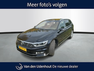 Volkswagen Passat Variant 1.5 TSI Highline Business R / Panoramadak / Navigatie / Leder / Trekhaak