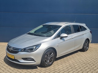 Opel Astra Sports Tourer 1.4 Turbo 150pk 120 Jaar Edition Automaat | Navigatie | Climate control | Apple Carplay | AGR Stoelen | Camera |