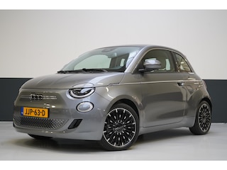 Fiat 500 La Prima 42 kWh | SoH 94% | Lederen bekleding | Navigatie | Achteruitrijcamera | Panoramadak | Adaptive cruise |