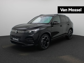 Volkswagen Tiguan 1.5 eHybrid R-Line Edition 272 PK | R-line | Automaat | Navigatie | Panoramadak | 360 Camera | Adaptive Cruise Control | Head-up display | Stoelverwarming | Lichtmetalen velgen | Privacy glass |