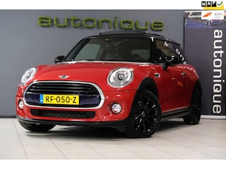 Mini Cooper 1.5 Serious Business Panodak/org.NL