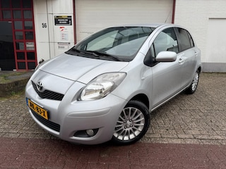 Toyota Yaris 1.3 VVTi Comfort SILVER EDITION|NIEUW APK|AIRCO|6BAK|LUXE UITVOERING|