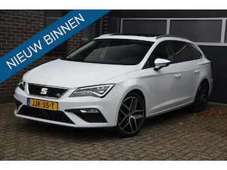 Seat Leon ST 2.0 TSI FR Business Intense Trekhaak Pano