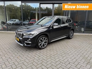 BMW X1 sDrive20i 192pk High Exe,Pano,LED,Sportleer,HUD,NaviPro,Stoelverw,Clima,Cruise,Camera