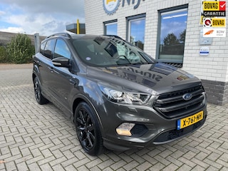 Ford Kuga 1.5 Titanium 4WD / Cruise controle / Climate Controle / Telefoon / Navigatie / Camera / PDC V+A / Trekhaak / Stoelverw.
