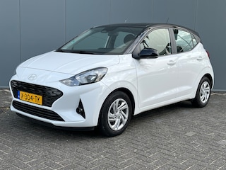 Hyundai i10 1.0 66pk Comfort Smart | Two Tone | LED | Airco | Carplay | Camera | Navigatie | Bluetooth | Cruisecontrol | 1e Eigenaar