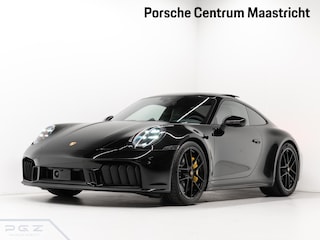 Porsche 911 Carrera 4 GTS