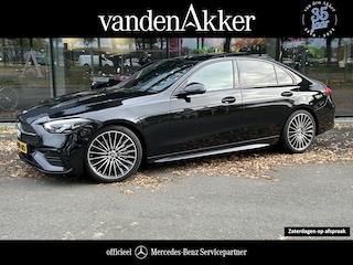 Mercedes-Benz C-klasse 200 AMG // Panoramadak // Trekhaak // Carplay // Camera // Nightpakket // Alarm // 19 inch // Sfeerverlichting
