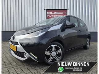 Toyota Aygo 1.0 5 deurs VVT-i x-play | VAN 2e EIGENAAR |
