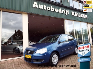Volkswagen Polo 1.6-16V Optive AUTOMAAT-TREKHAAK-CRUISE CONTROLE-CLIMATE CONTROLE