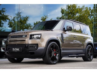 Land Rover Defender 110 P 400 E HSE Urban Spec 6 Persoons Panoramaroof Side Steps
