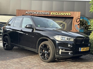 BMW X5 xDrive30d Panoramadak Cruise Clima Leer Stoelverw. 20''LM Trekhaak Grijskenteken