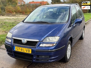 Fiat Ulysse 2.0-16V Dynamic 7 Persoons! Airco Electric pakket ABS Audio/CD TCS EBD Dakrails Trekhaak Dealeronderhoud Nieuwe Apk!