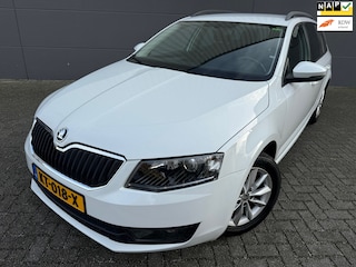 Skoda Octavia Combi 1.0 TSI Business*NEW APK*AIRCO*NAVI*PARK SENSOREN*CAMERA*TERKHAAK*CRUISE