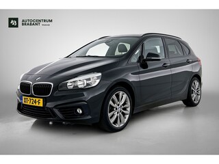 BMW 2-serie Tourer 225i Luxury Automaat (PANORAMADAK, AFNEEMBARE TREKHAAK, STOELVERWARMING, SFEERVERLICHTING)