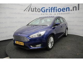 Ford Focus Wagon 1.5 Titanium Edition nette stationcar met trekhaak