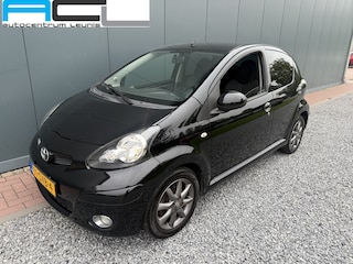Toyota Aygo 1.0-12V Dynamic Navigator 5-drs