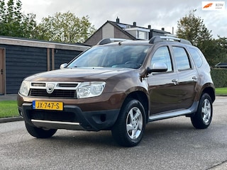 Dacia Duster 1.6 Aniversare 2wd Airco*Leder*Trekhaak*LM velgen*Parkeersensoren*1e Eigenaar*Dealer onderhouden*