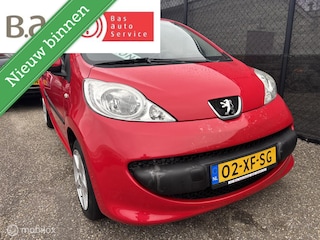 Peugeot 107 1.0-12V XR