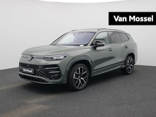 Volkswagen Tayron 1.5 eHybrid R-Line Edition 272 PK | R-line | Automaat | Navigatie | Panoramadak | 360 Camera | Adaptive Cruise Control | Trekhaak | Head-up display | Stoelverwarming | Lichtmetalen velgen | Privacy glass |