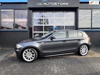 BMW 116i Business+ 18Inch Airco Schuifdak Sport interieur Zeer mooie Auto
