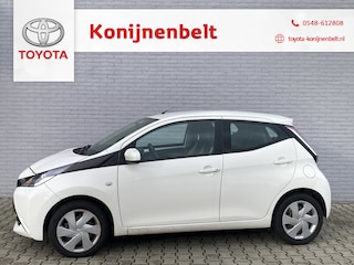Toyota Aygo 1.0 VVT-i X-Play 5-deurs | Airco | NL auto | CPV | Camera