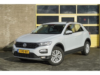 Volkswagen T-Roc 1.0 TSI Style BJ2020 Lmv 16" | Led | Pdc | Navi | App-Connect | Airco | Cruise control | Getint glas