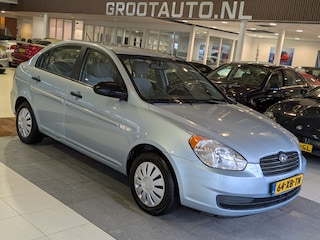 Hyundai Accent 1.6i Dynamic Airco, Stuurbekrachtiging, Trekhaak