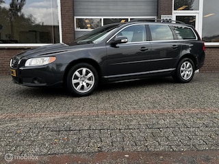 Volvo V70 2.0T Momentum AUT CRUISE/ECC-AIRCO/PDC/LEDER