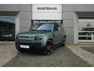 Land Rover Defender 110 3.0 D250 110 HSE 7p. | Elektrische trekhaak | Schuif/Kantel dak | Meridian |