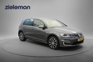 Volkswagen Golf Electric - Carplay, Camera, Leer, Stoelverw. Digtal cockpit