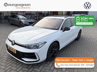 Volkswagen Passat Variant 1.5 eHybrid 272 Pk Automaat R-Line Edition | Matrix LED | Panoramadak | Head-Up | Black Style | Trekhaak | 18" | 19.087 Km!!