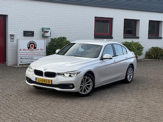 BMW 3-serie (f30) 330e iPerformance 252pk/ Centennial Executive/ SOH 84%/ Parelmoer wit/ All season banden/ Led koplampen/ Origineel NL/ NAP
