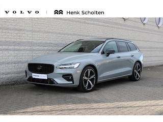Volvo V60 B4 Automaat Plus Dark Trekhaak | Premium Audio by Harman Kardon | Stoelventilatie | Panoramadak | Driver Awareness | Driver Assist | Getinte ramen | Verwarmbare voorstoelen | Verwarmbaar stuurwiel | Verwarmbare achterbank | Visual Park Assist | 19 Inch | Driver Awareness | Driver Assistance | Draadloos telefoon opladen | Google Maps | Google Assistant | Apple Carplay | Camera achter | Keyless | Noodreservewiel